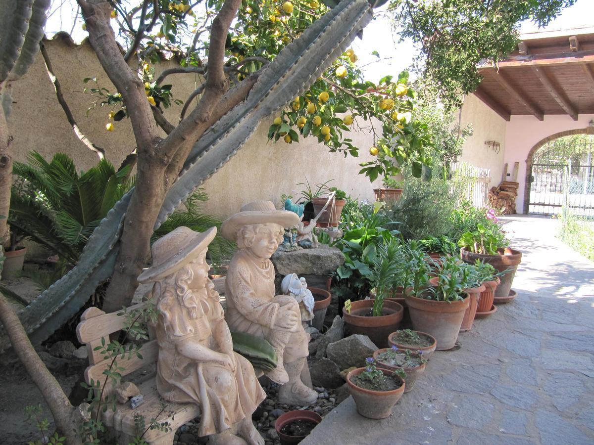 Il Portico Bed & Breakfast Uras Ngoại thất bức ảnh